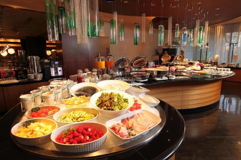 Отель Ana Crowne Plaza Kumamoto New Sky By Ihg Экстерьер фото